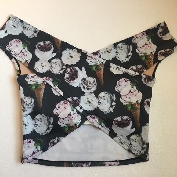 ❌SOLD❌Kortni Jeane Ice Cream Floral SwimTop - Picture 3 of 7